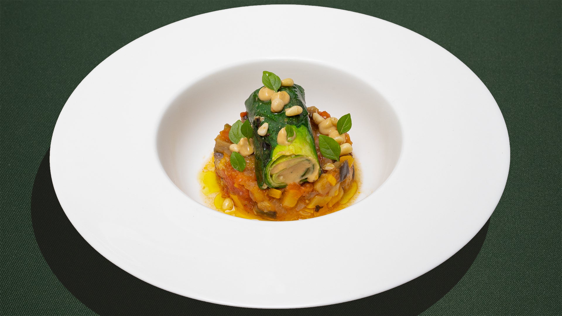 Rezept: Vegane Zucchini-Cannelloni mit Ratatouille